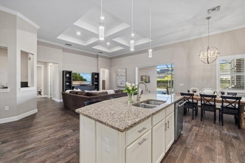 House in Lakewood Ranch, Florida 4 bedrooms, 228.91 sq.m. № 1527665 - photo 10