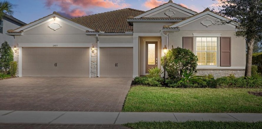 House in Lakewood Ranch, Florida 4 bedrooms, 228.91 sq.m. № 1527665