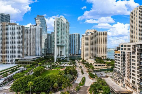Condominio en alquiler en Miami, Florida, 3 dormitorios, 175.59 m2 № 2014977 - foto 29