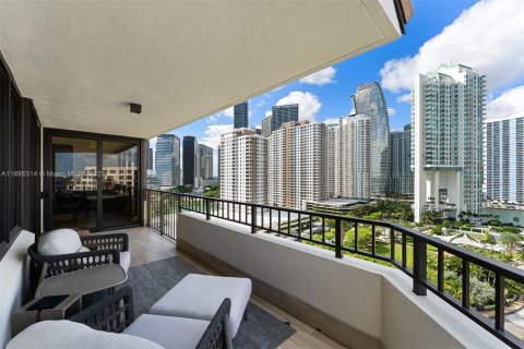 Condominio en alquiler en Miami, Florida, 3 dormitorios, 175.59 m2 № 2014977 - foto 26