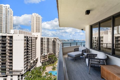 Condominio en alquiler en Miami, Florida, 3 dormitorios, 175.59 m2 № 2014977 - foto 25