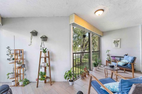 Condo in Weston, Florida, 2 bedrooms  № 2088044 - photo 8