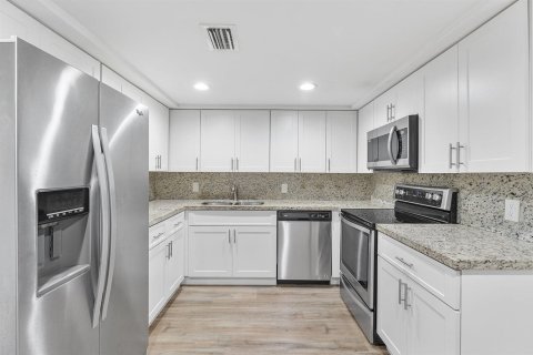 Condo in Weston, Florida, 2 bedrooms  № 2088044 - photo 26