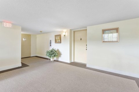 Condo in Weston, Florida, 2 bedrooms  № 2088044 - photo 28