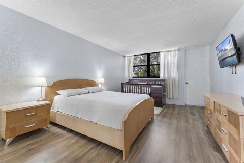 Condo in Weston, Florida, 2 bedrooms  № 2088044 - photo 12