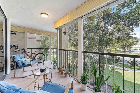 Condo in Weston, Florida, 2 bedrooms  № 2088044 - photo 23
