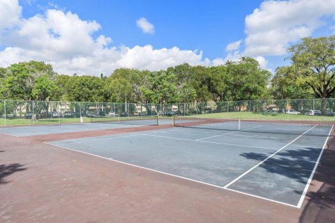 Condo in Weston, Florida, 2 bedrooms  № 2088044 - photo 20
