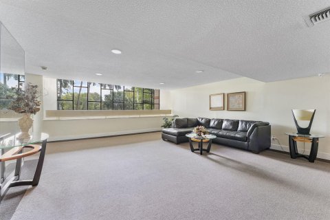 Condo in Weston, Florida, 2 bedrooms  № 2088044 - photo 27