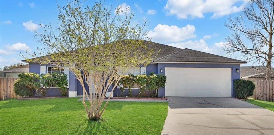 Villa ou maison à Orange City, Floride 3 chambres, 168.62 m2 № 2156149