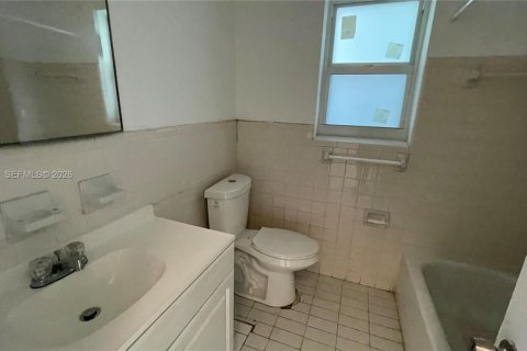 Купить коммерческую недвижимость в Лодерхилл, Флорида 222.87м2, № 2261185 - фото 24