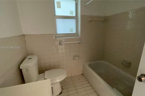 Купить коммерческую недвижимость в Лодерхилл, Флорида 222.87м2, № 2261185 - фото 26