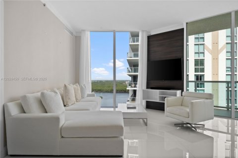 Copropriété à louer à Sunny Isles Beach, Floride: 3 chambres, 135.45 m2 № 2178053 - photo 6