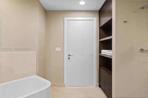 Copropriété à louer à Sunny Isles Beach, Floride: 3 chambres, 135.45 m2 № 2178053 - photo 24