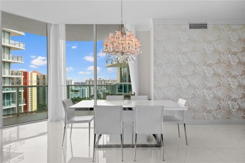 Copropriété à louer à Sunny Isles Beach, Floride: 3 chambres, 135.45 m2 № 2178053 - photo 2
