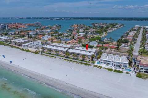 Condominio en venta en Belleair Beach, Florida, 2 dormitorios, 98.94 m2 № 2115977 - foto 17