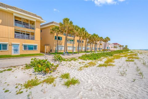 Condominio en venta en Belleair Beach, Florida, 2 dormitorios, 98.94 m2 № 2115977 - foto 10