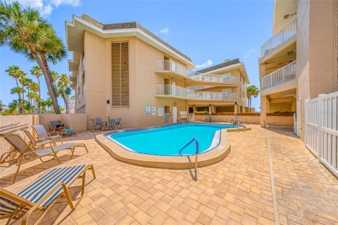 Condominio en venta en Belleair Beach, Florida, 2 dormitorios, 98.94 m2 № 2115977 - foto 3