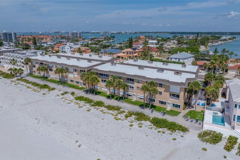 Condominio en venta en Belleair Beach, Florida, 2 dormitorios, 98.94 m2 № 2115977 - foto 22