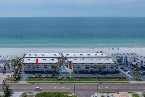 Condominio en venta en Belleair Beach, Florida, 2 dormitorios, 98.94 m2 № 2115977 - foto 12