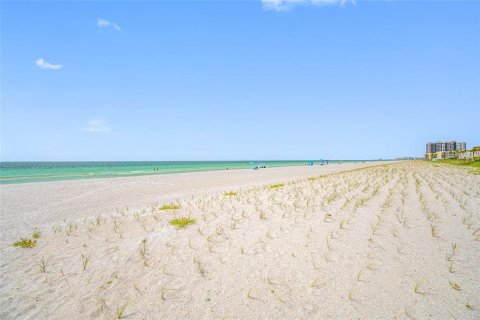Condominio en venta en Belleair Beach, Florida, 2 dormitorios, 98.94 m2 № 2115977 - foto 9