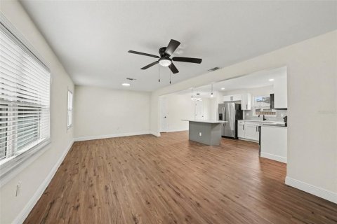 Villa ou maison à vendre à Tampa, Floride: 3 chambres, 115.2 m2 № 2398776 - photo 15