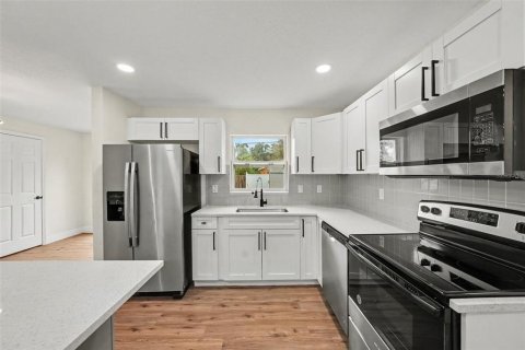 Villa ou maison à vendre à Tampa, Floride: 3 chambres, 115.2 m2 № 2398776 - photo 22
