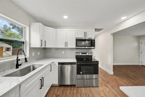 Villa ou maison à vendre à Tampa, Floride: 3 chambres, 115.2 m2 № 2398776 - photo 20