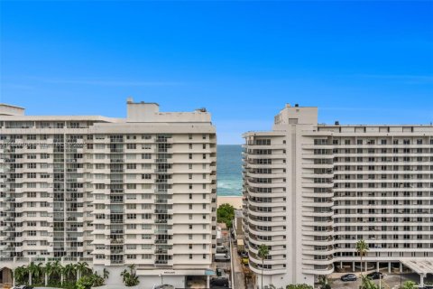 Condominio en venta en Miami Beach, Florida, 2 dormitorios, 110.55 m2 № 2034365 - foto 22