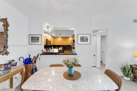 Condominio en venta en Miami Beach, Florida, 2 dormitorios, 110.55 m2 № 2034365 - foto 8