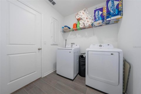 Villa ou maison à vendre à Edgewater, Floride: 4 chambres, 179.86 m2 № 1767511 - photo 8