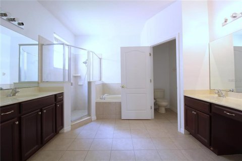 Casa en alquiler en Orlando, Florida, 5 dormitorios, 236.44 m2 № 1901157 - foto 24