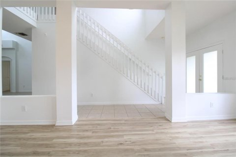 Casa en alquiler en Orlando, Florida, 5 dormitorios, 236.44 m2 № 1901157 - foto 30