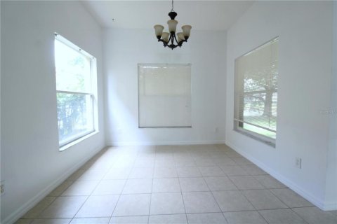 Casa en alquiler en Orlando, Florida, 5 dormitorios, 236.44 m2 № 1901157 - foto 9
