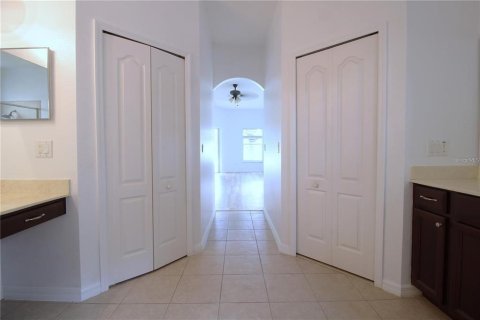 Casa en alquiler en Orlando, Florida, 5 dormitorios, 236.44 m2 № 1901157 - foto 27