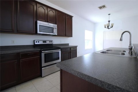 Casa en alquiler en Orlando, Florida, 5 dormitorios, 236.44 m2 № 1901157 - foto 6