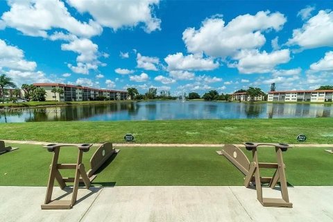 Condominio en venta en Pembroke Pines, Florida, 2 dormitorios, 108.7 m2 № 1977735 - foto 4