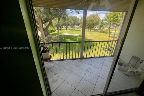 Condominio en venta en Pembroke Pines, Florida, 2 dormitorios, 108.7 m2 № 1977735 - foto 5