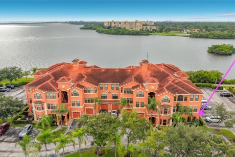 Condo in Clearwater, Florida, 3 bedrooms  № 2396170 - photo 2