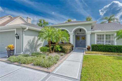 House in New Port Richey, Florida 4 bedrooms, 164.99 sq.m. № 1869154 - photo 3