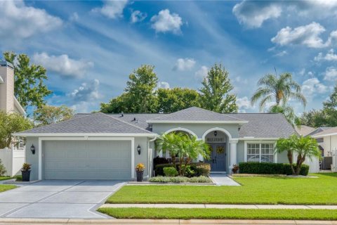 House in New Port Richey, Florida 4 bedrooms, 164.99 sq.m. № 1869154 - photo 2