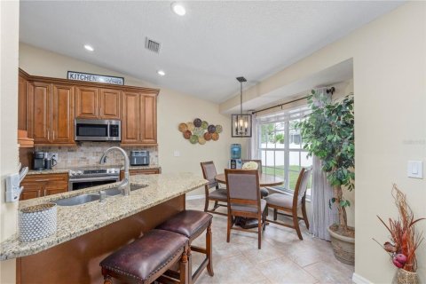 House in New Port Richey, Florida 4 bedrooms, 164.99 sq.m. № 1869154 - photo 17