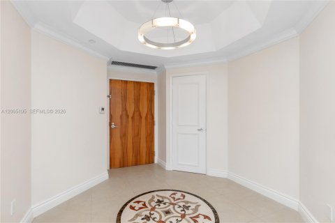 Condominio en venta en Aventura, Florida, 2 dormitorios, 203.46 m2 № 2074340 - foto 4