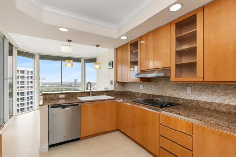 Condominio en venta en Aventura, Florida, 2 dormitorios, 203.46 m2 № 2074340 - foto 12