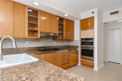 Condominio en venta en Aventura, Florida, 2 dormitorios, 203.46 m2 № 2074340 - foto 13
