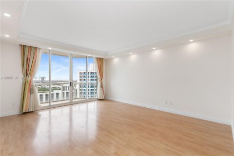 Condominio en venta en Aventura, Florida, 2 dormitorios, 203.46 m2 № 2074340 - foto 18