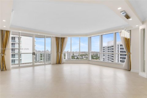 Condominio en venta en Aventura, Florida, 2 dormitorios, 203.46 m2 № 2074340 - foto 7