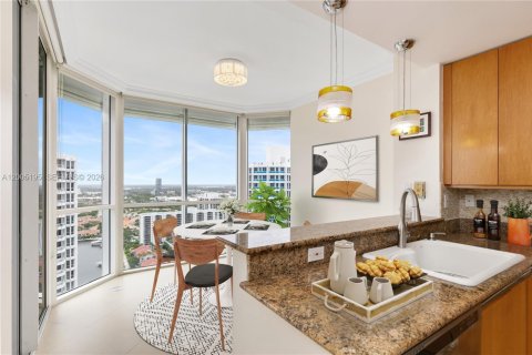 Condominio en venta en Aventura, Florida, 2 dormitorios, 203.46 m2 № 2074340 - foto 14