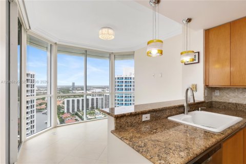 Condominio en venta en Aventura, Florida, 2 dormitorios, 203.46 m2 № 2074340 - foto 15