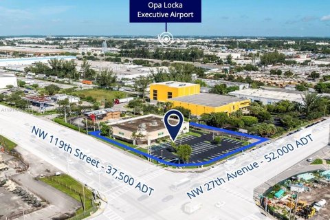 Propiedad comercial en venta en Miami, Florida № 2082445 - foto 9