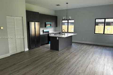 House in Fort Lauderdale, Florida 3 bedrooms № 1756638 - photo 21